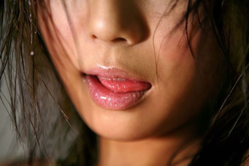 【唇エロ画像】ベロチュー手コキやフェラされたら即イキしそうなセクシー過ぎる唇のエロ画像集ww 41