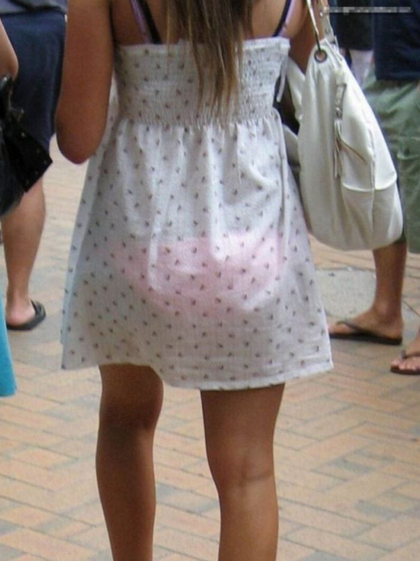 【透けパンツエロ画像】清楚なお嬢さんのスカートやズボンからパンティーが透けて丸見えよりも卑猥に見える透けパンツのエロ画像集！ww【80枚】 54