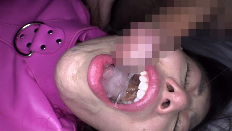 【イラマチオエロ画像】美女のクチマンコに勃起巨根をブチ込み唾液まみれに！！喉奥まで突っ込みまくったイラマチオのエロ画像集！ｗw【80枚】 64