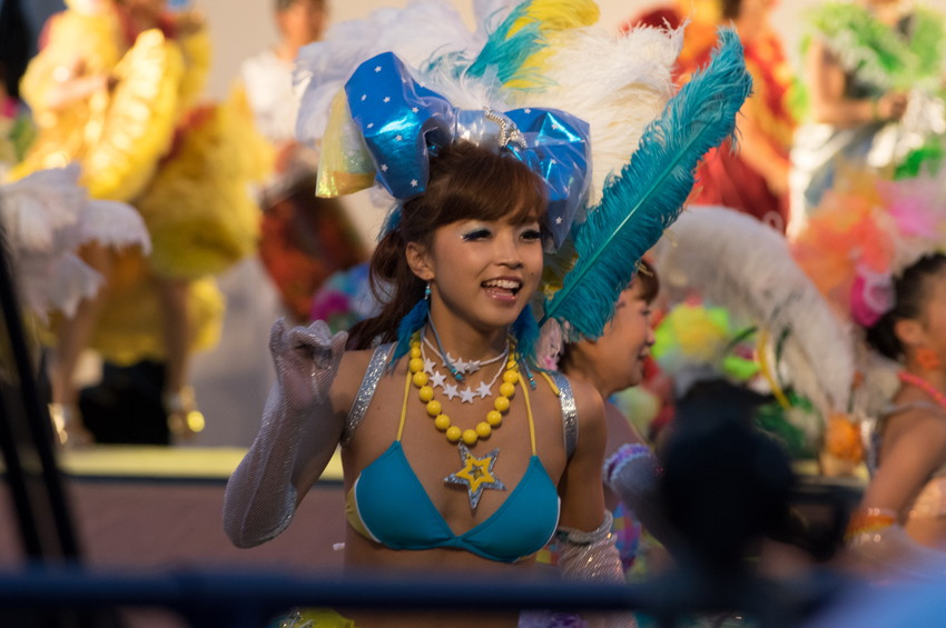 【サンバエロ画像】日本にもあった！下着同然で踊りまくりのサンバ祭り！ 32