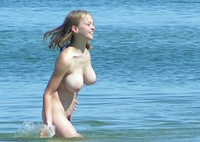 【 驚 愕 】ヌーディストビーチで世界一の”□リ巨乳”が撮影される。ＳＵＧＥＥＥＥＥｗｗｗｗｗｗｗｗｗｗ（画像あり）