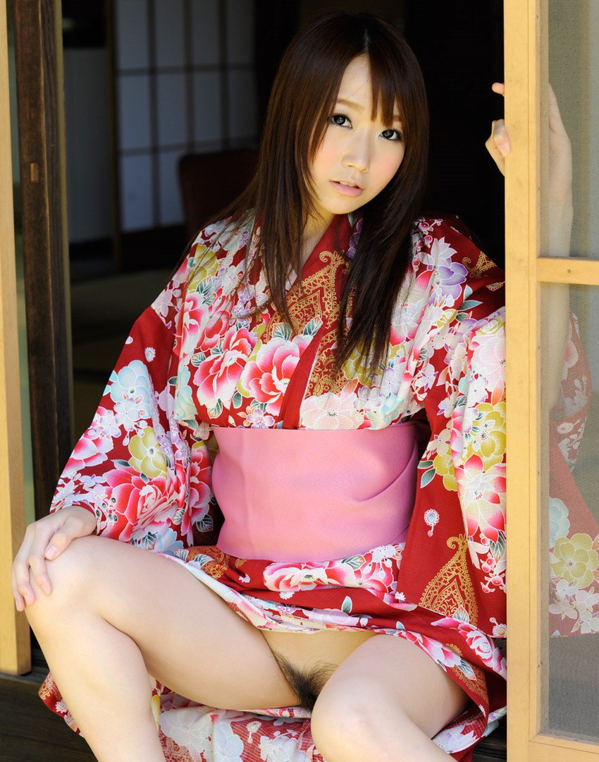 【和服エロ画像】日本人の心といえば和服！？和服姿の女の子のエロスがたまらん！ 34