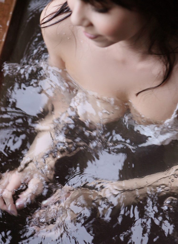 【入浴エロ画像】女の子がお風呂に入っている入浴全裸画像がめっちゃしこ！ 51