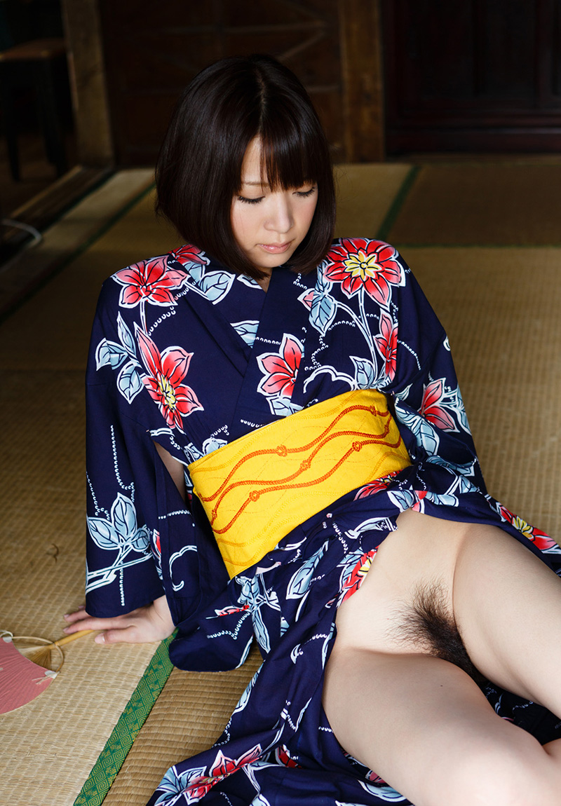 【和服エロ画像】日本古来の民族衣装をまとった女の子のエロ画像にフル勃起不可避！ 41